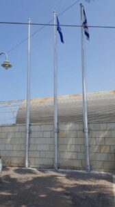 תורן אלומיניום קוני בגובה 8 מ' עם חיבורים לקיר התקנה במשטרת מרינה אשקלון